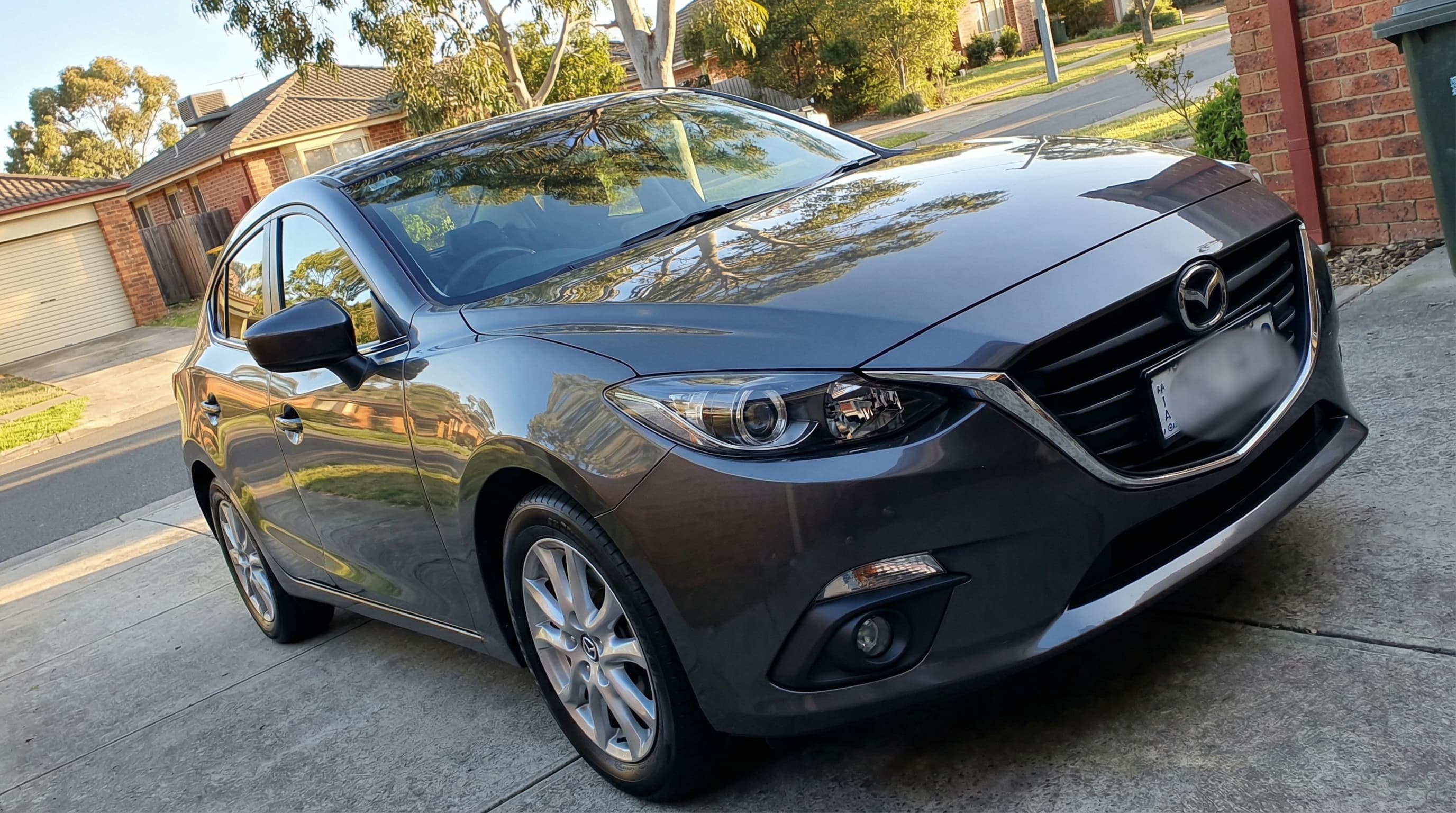 Mazda 3 with Gtechniq ceramic coating by Solarblock